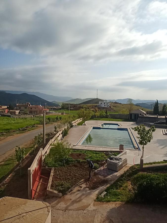 Tamanoucht Hotel Ifrane  Bagian luar foto