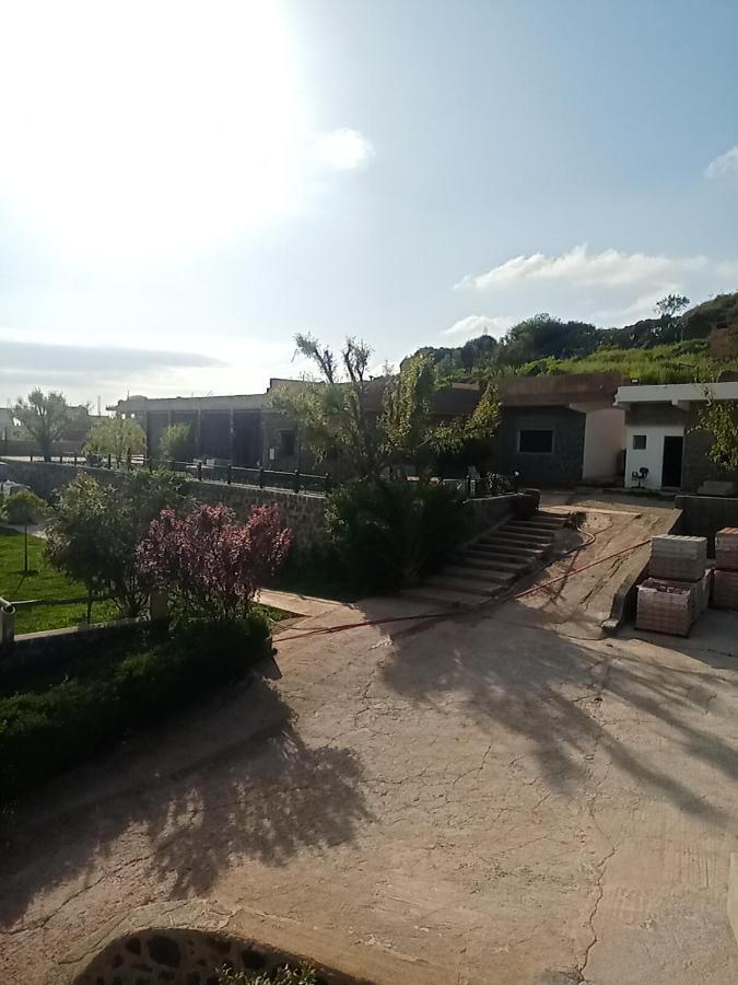 Tamanoucht Hotel Ifrane  Bagian luar foto