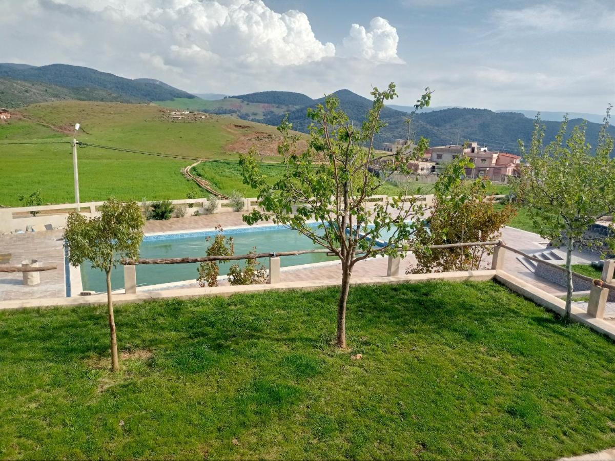 Tamanoucht Hotel Ifrane  Bagian luar foto