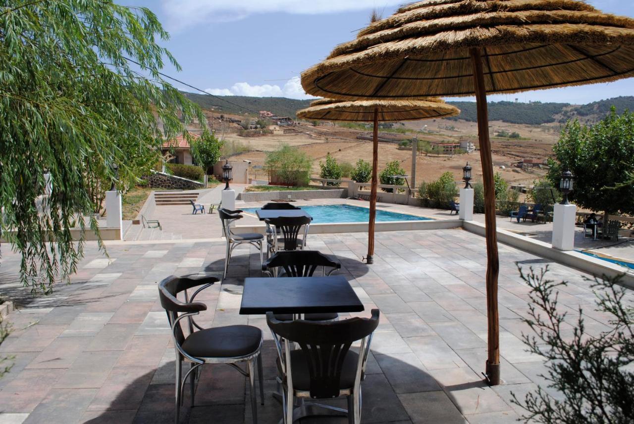 Tamanoucht Hotel Ifrane  Bagian luar foto