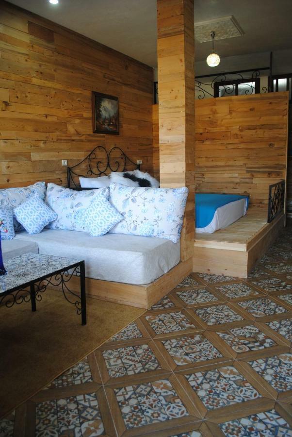 Tamanoucht Hotel Ifrane  Bagian luar foto