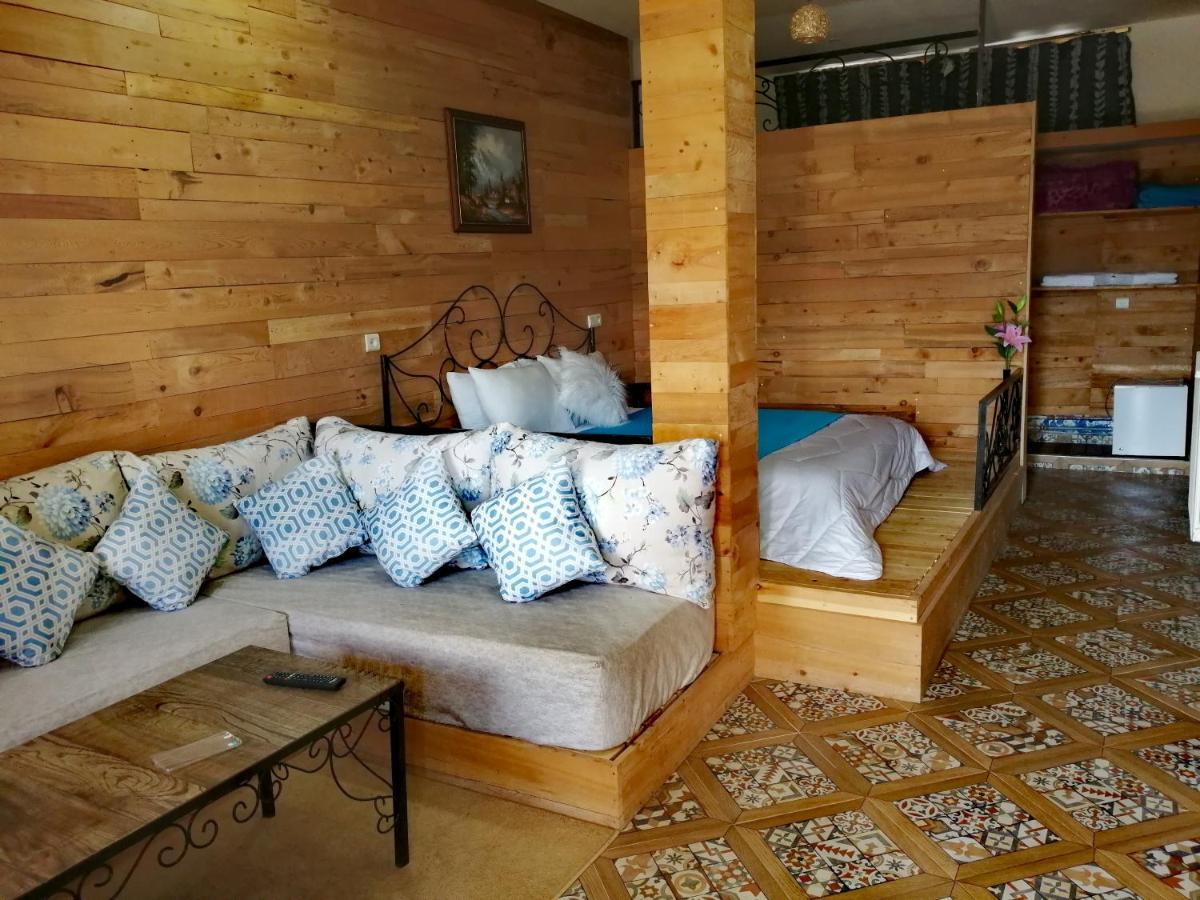 Tamanoucht Hotel Ifrane  Bagian luar foto