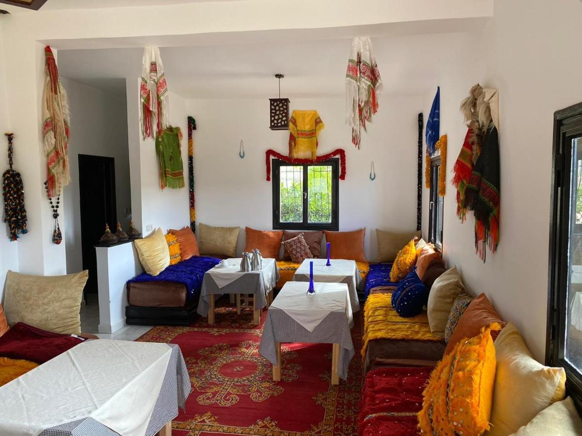 Tamanoucht Hotel Ifrane  Bagian luar foto